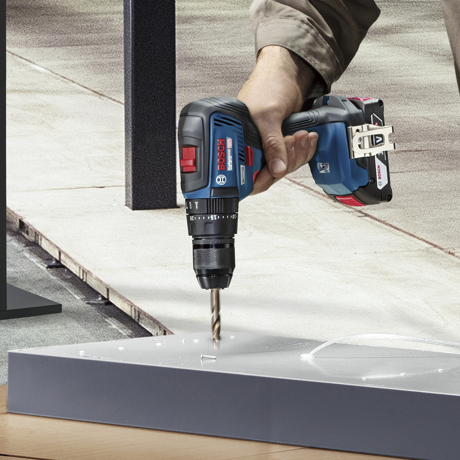 Furadeira de Impacto/Parafusadeira GSB18V-50 Bosch C/1 BATERIA 5,0AH e Carregador 1880